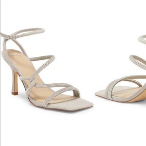 Marc Fisher LTD Debbie sexy sandals sz6 silver